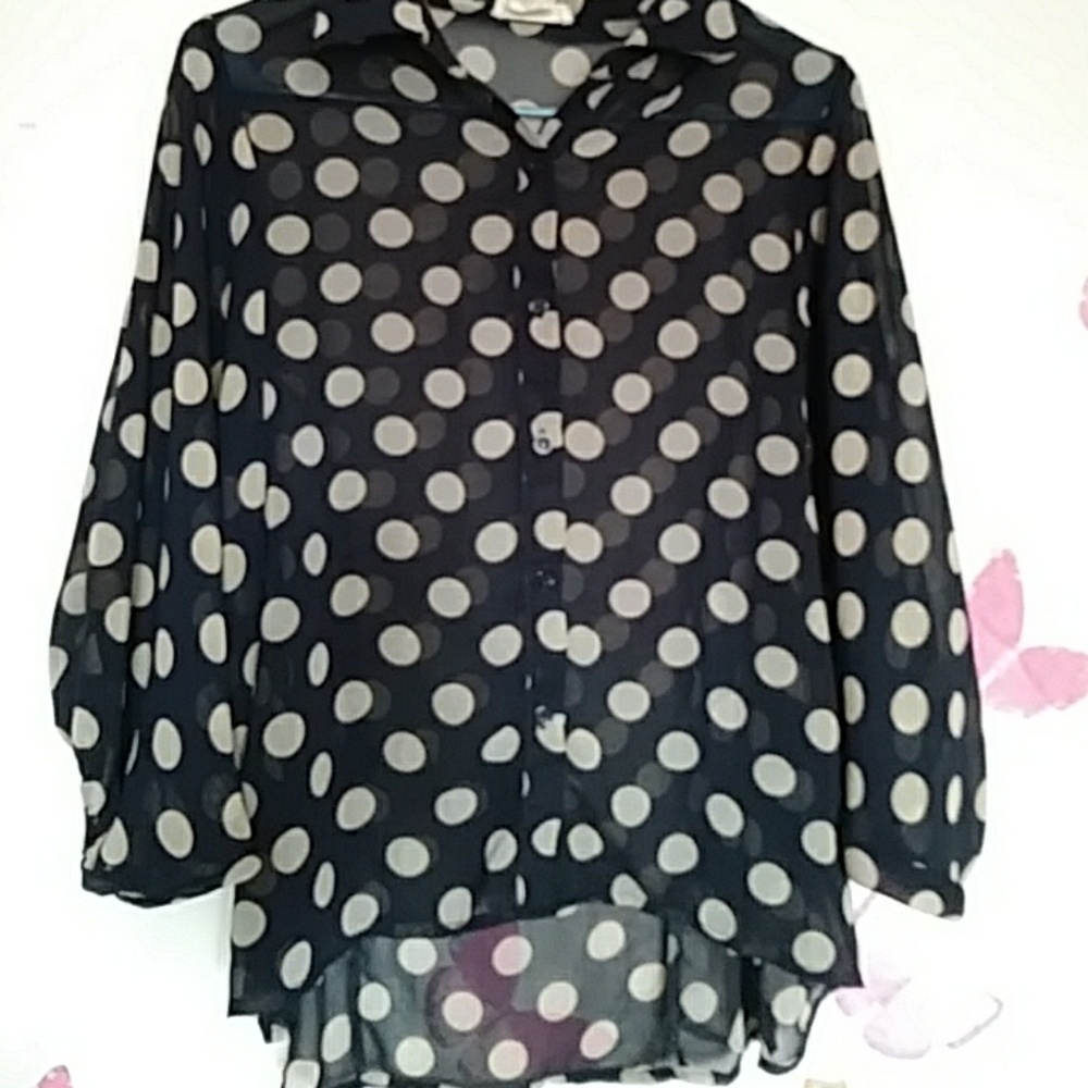 Beautifuk navy blue and tan blouse